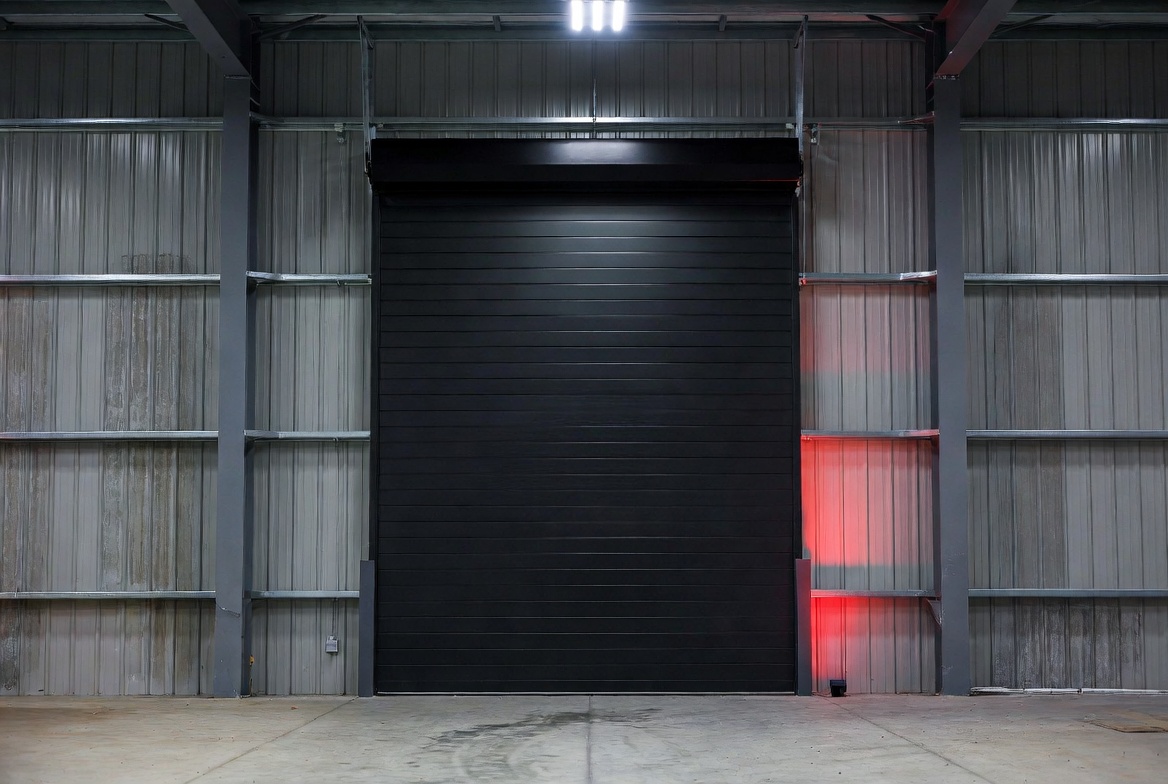 Commercial overhead door